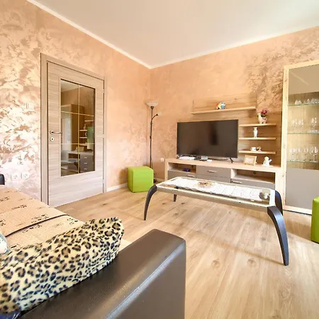 Apartament Petra *